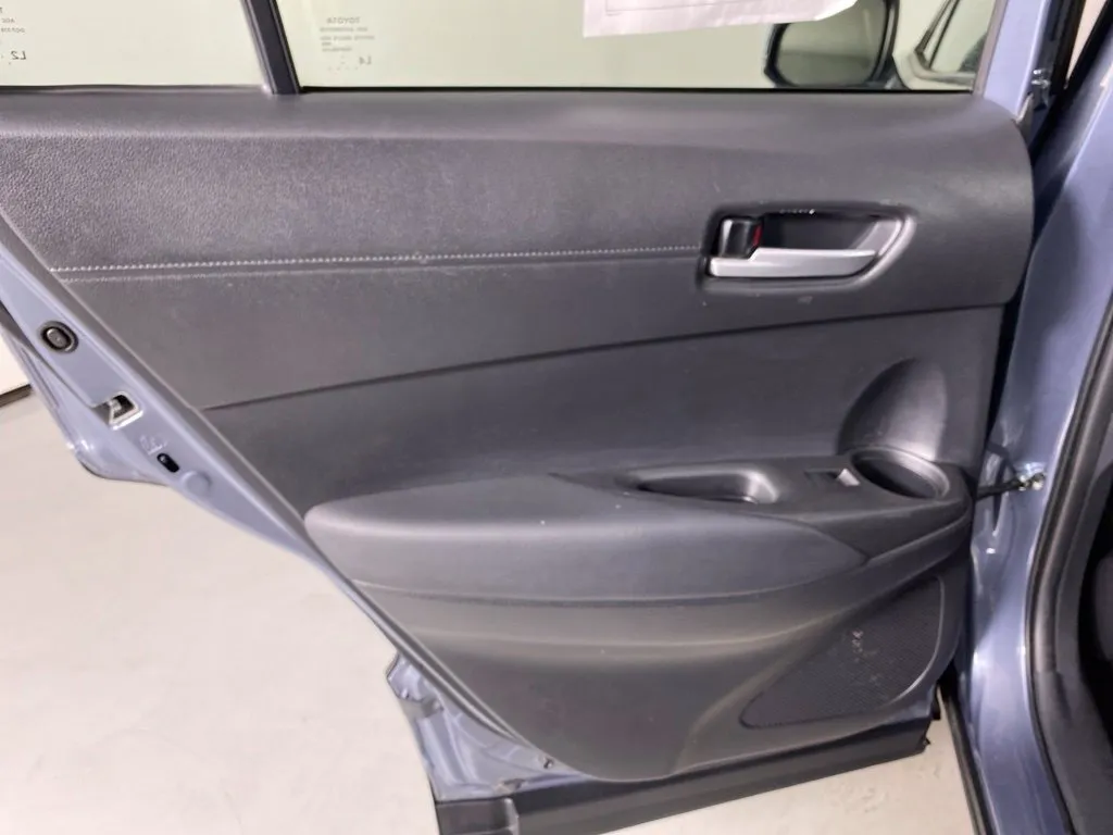 Toyota Corolla Cross photo 35