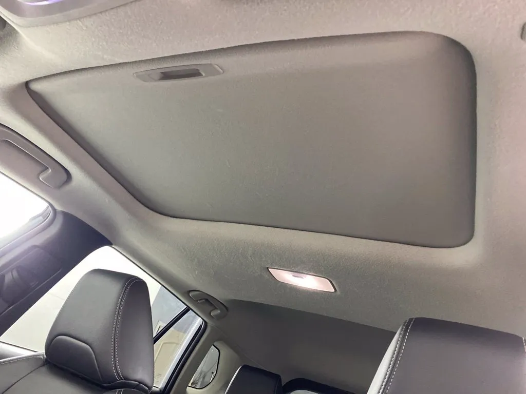 Toyota Corolla Cross photo 12