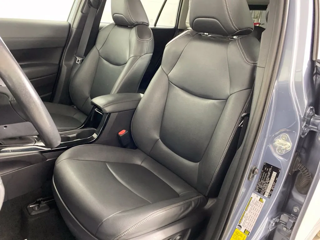 Toyota Corolla Cross photo 17