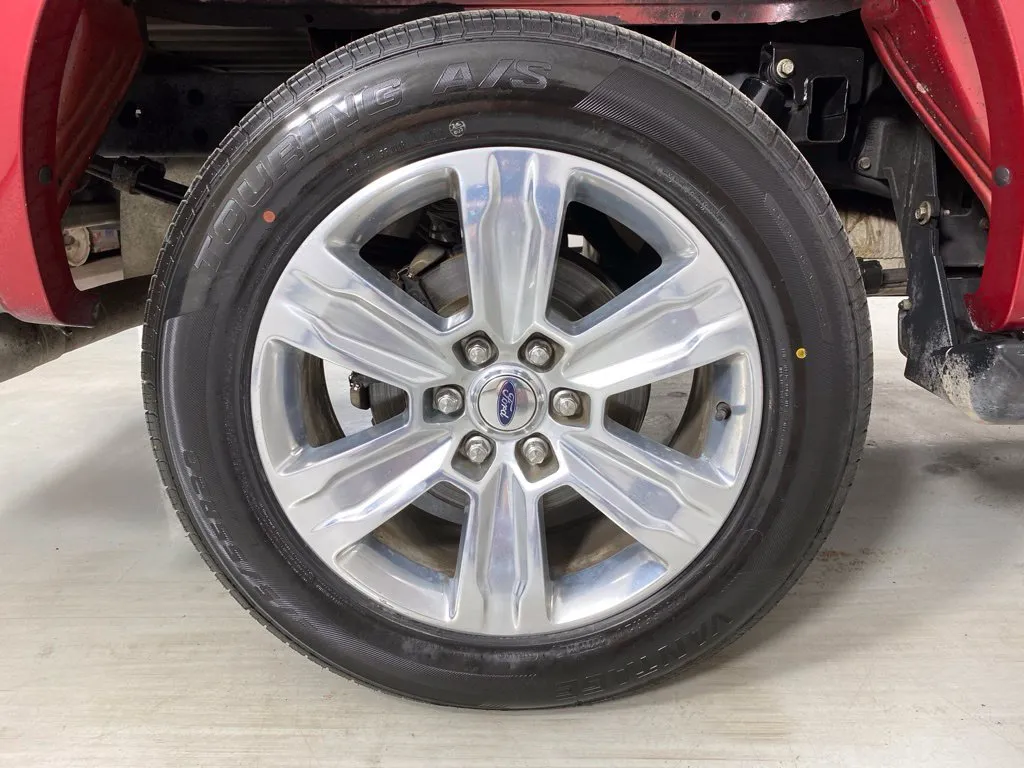 Ford F-150 photo 10