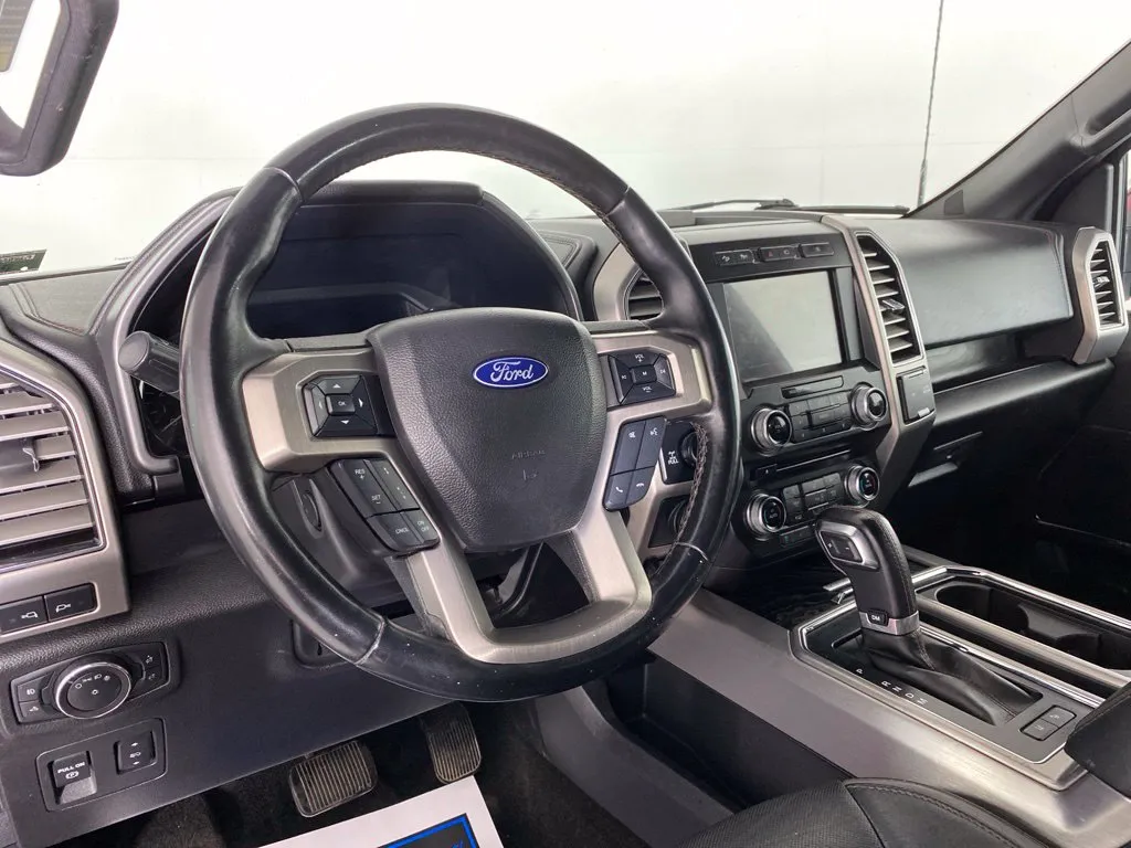 Ford F-150 photo 11
