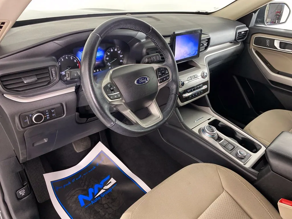 Ford Explorer photo 16