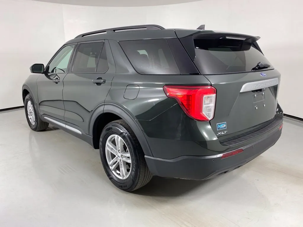 Ford Explorer photo 10