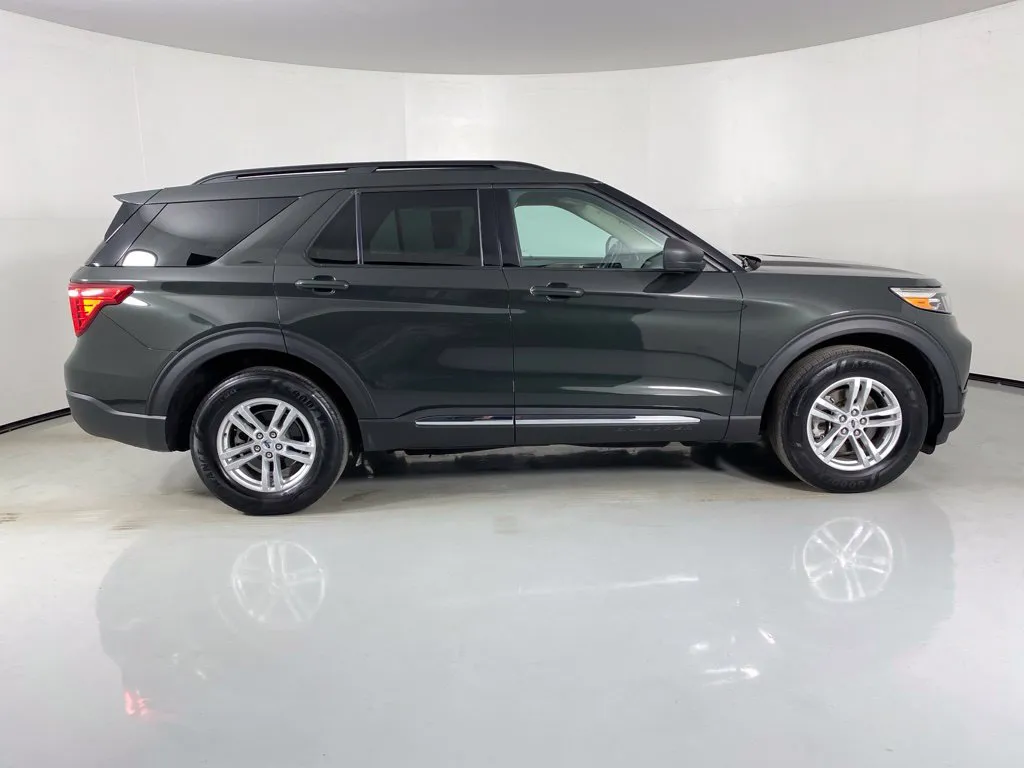 Ford Explorer photo 13