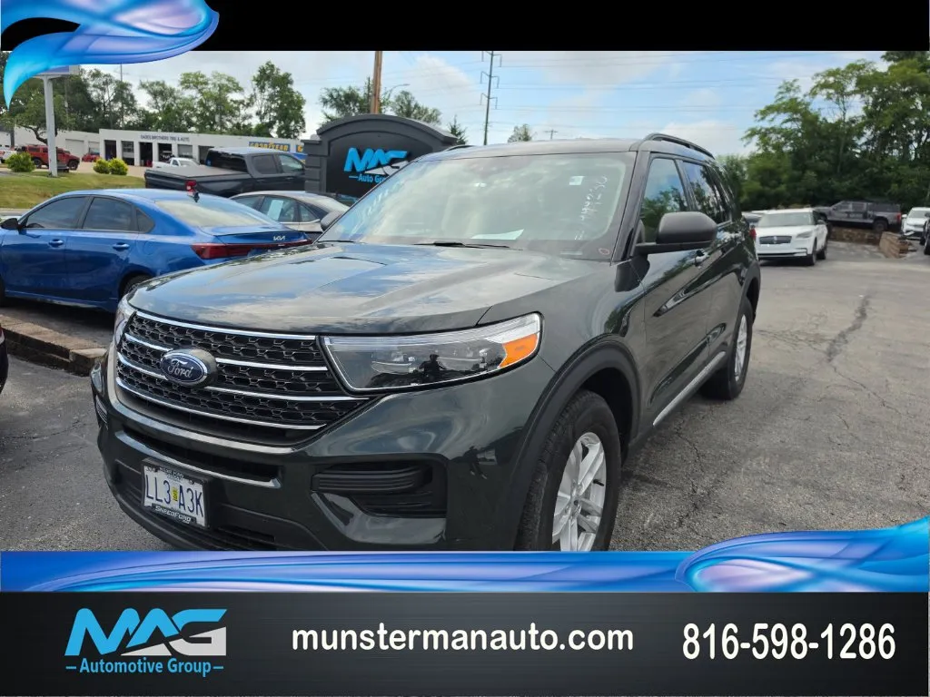 Green 2023 Ford Explorer XLT for sale in Blue Springs, MO