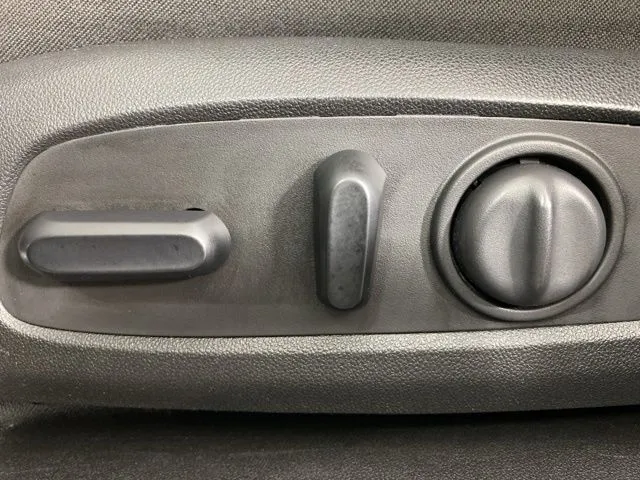 GMC Terrain photo 12
