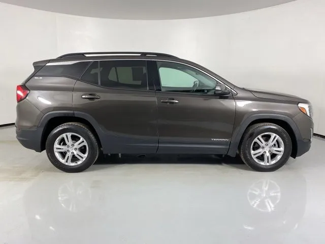 GMC Terrain photo 8