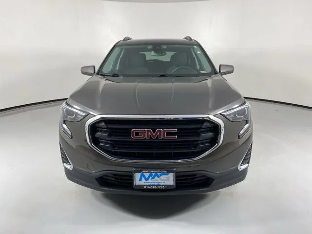 GMC Terrain photo 2