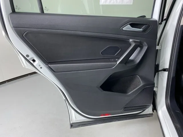 Volkswagen Tiguan photo 32