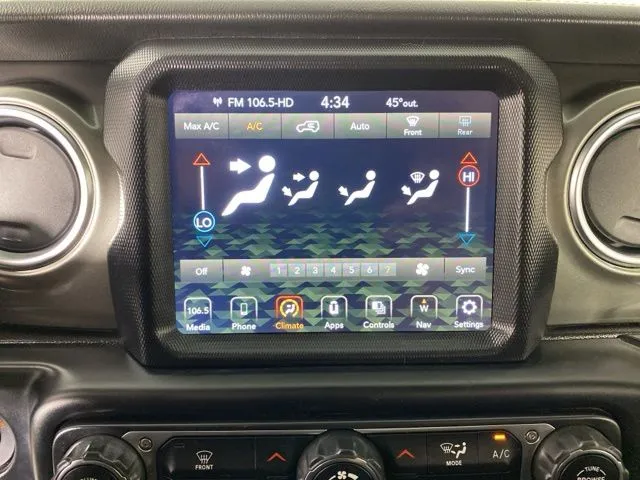 Jeep Wrangler photo 21