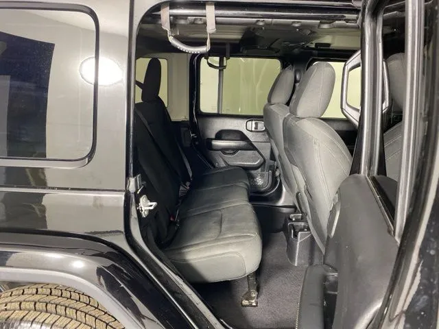 Jeep Wrangler photo 43