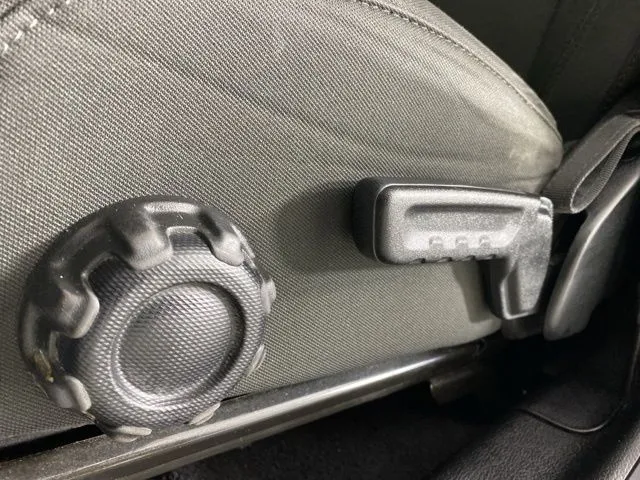 Jeep Wrangler photo 14
