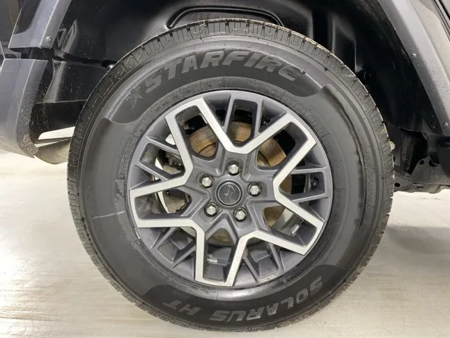 Jeep Wrangler photo 11