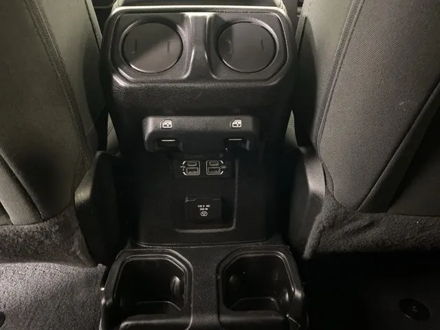 Jeep Wrangler photo 39