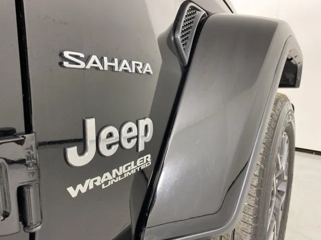 Jeep Wrangler photo 9
