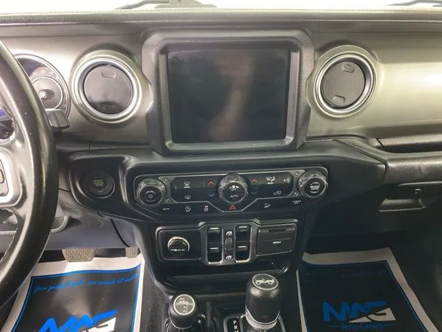 Jeep Wrangler photo 17