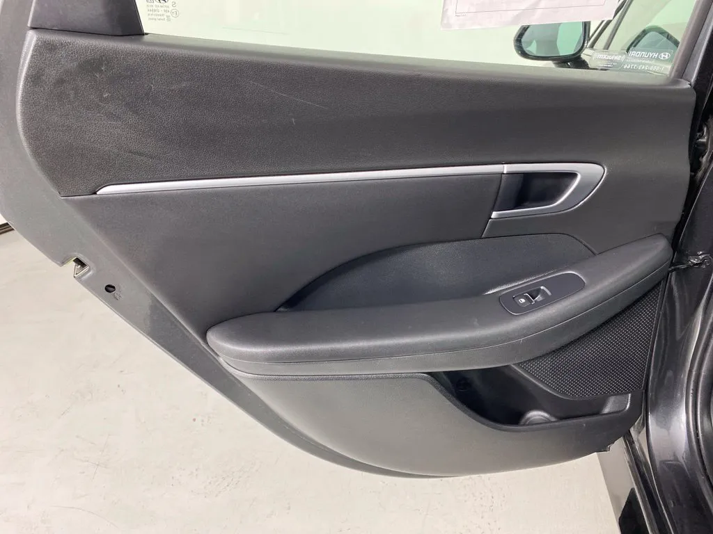 Hyundai Sonata photo 33