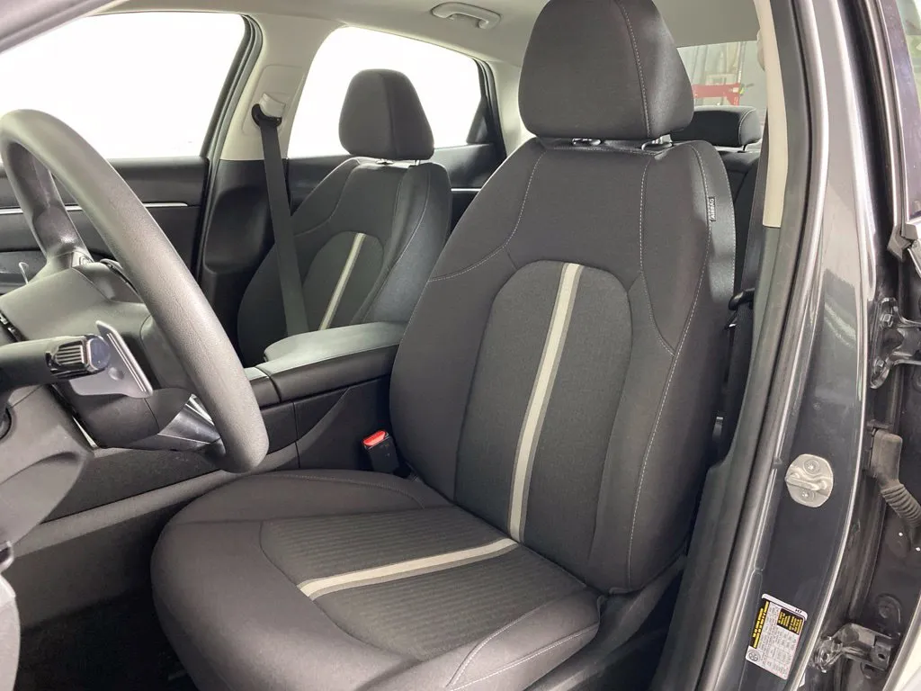 Hyundai Sonata photo 17