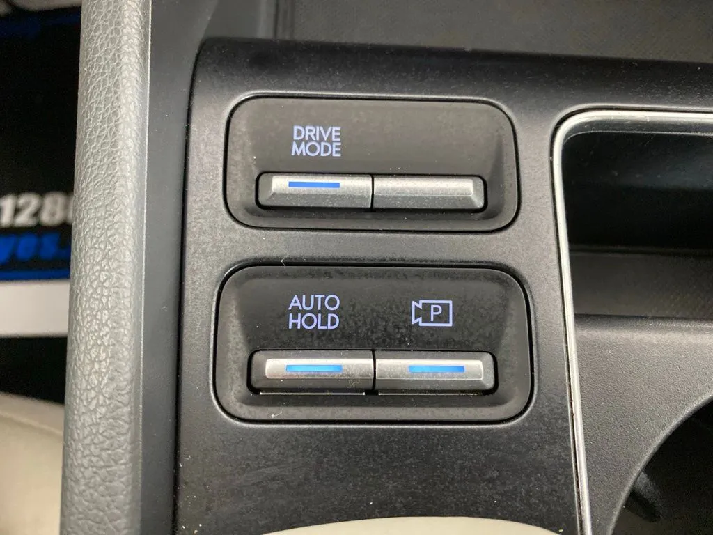 Hyundai Sonata photo 24