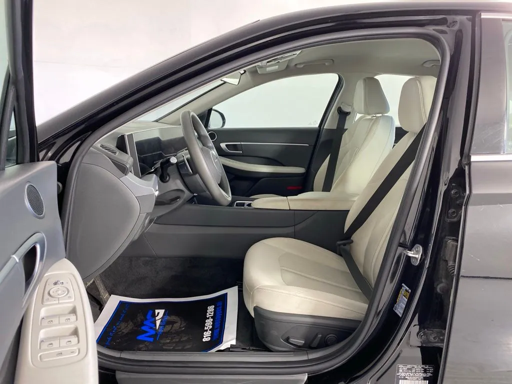 Hyundai Sonata photo 13