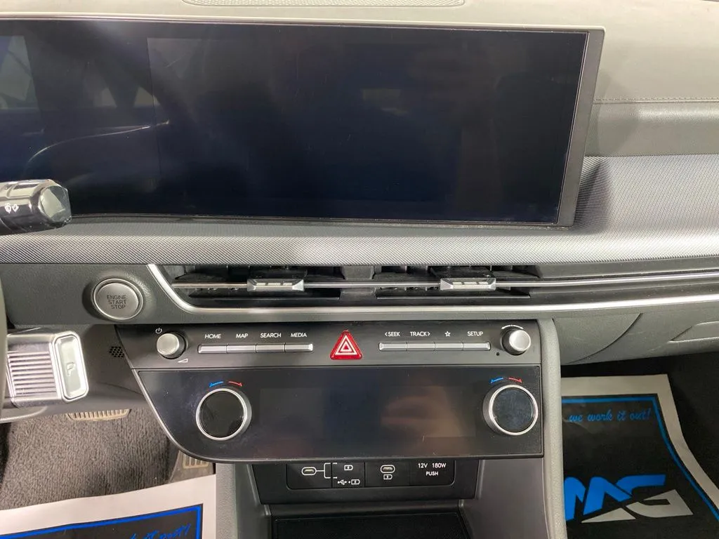Hyundai Sonata photo 18