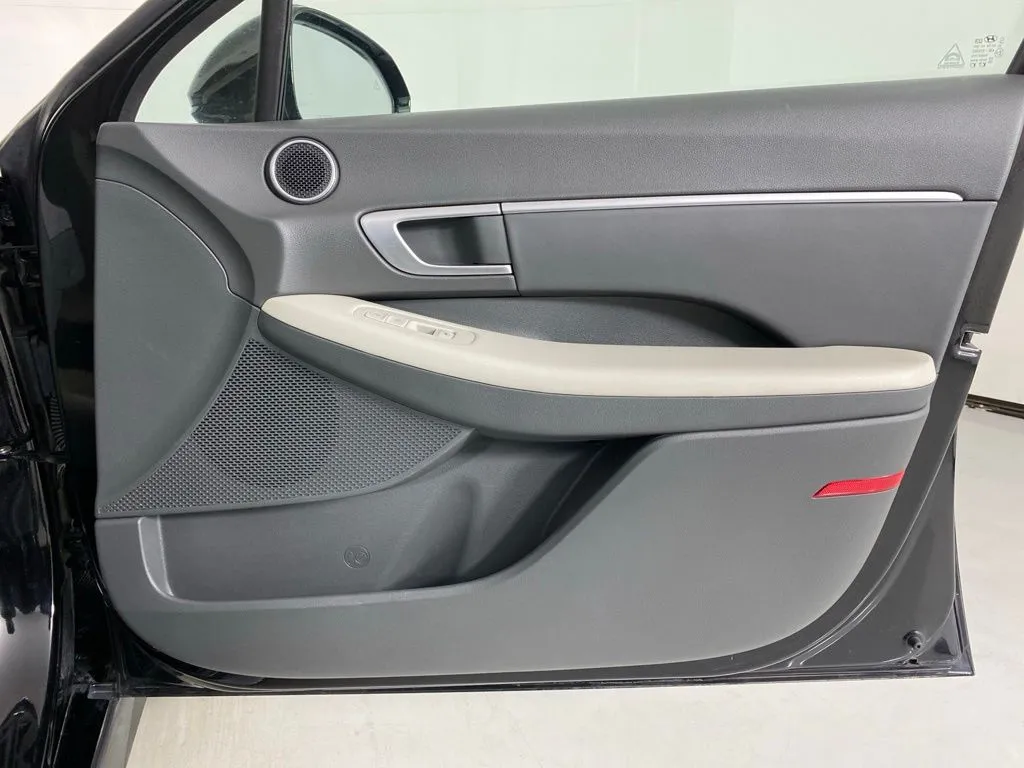 Hyundai Sonata photo 42