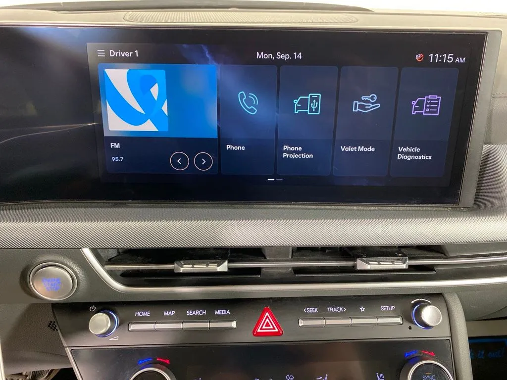 Hyundai Sonata photo 19