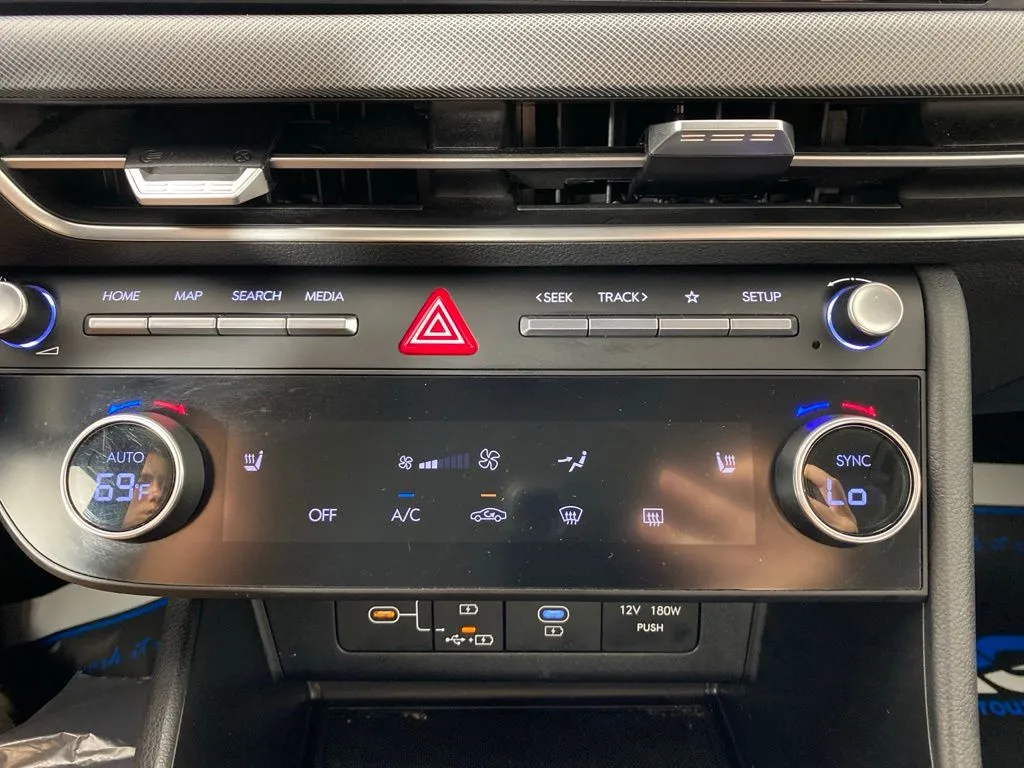 Hyundai Sonata photo 22