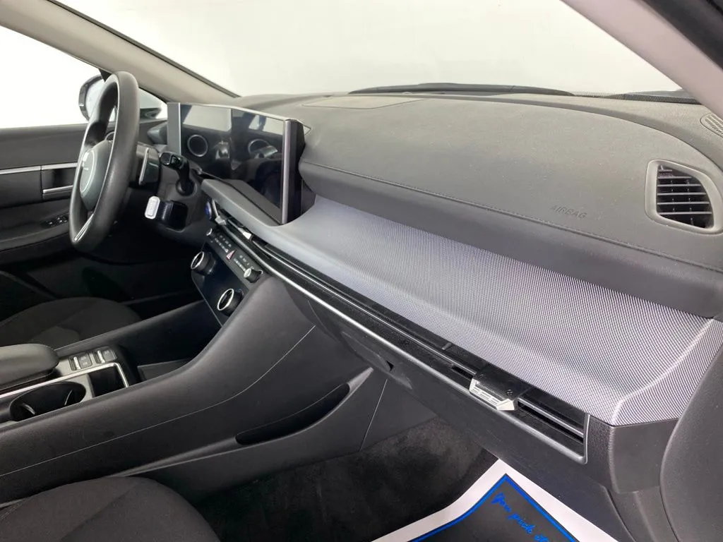Hyundai Sonata photo 39