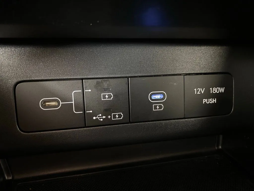 Hyundai Sonata photo 25