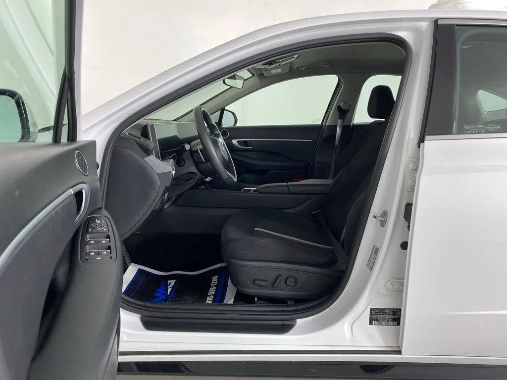 Hyundai Sonata photo 12