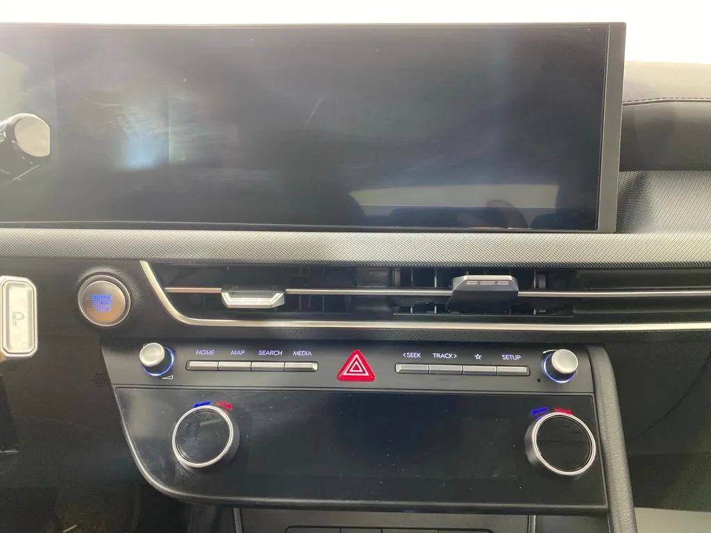 Hyundai Sonata photo 18