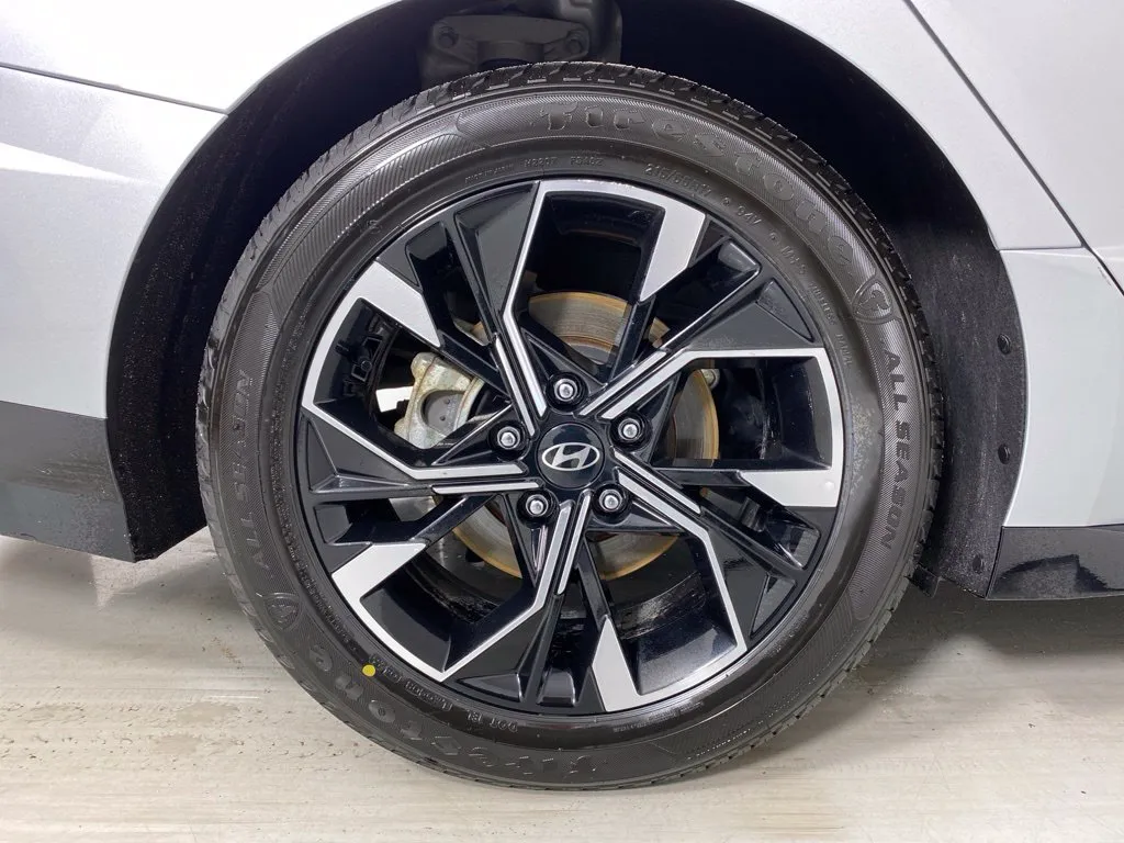 Hyundai Sonata photo 10
