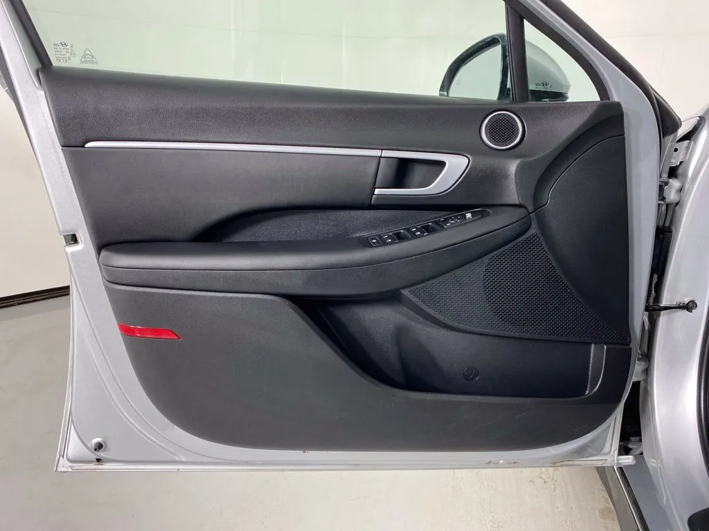 Hyundai Sonata photo 14