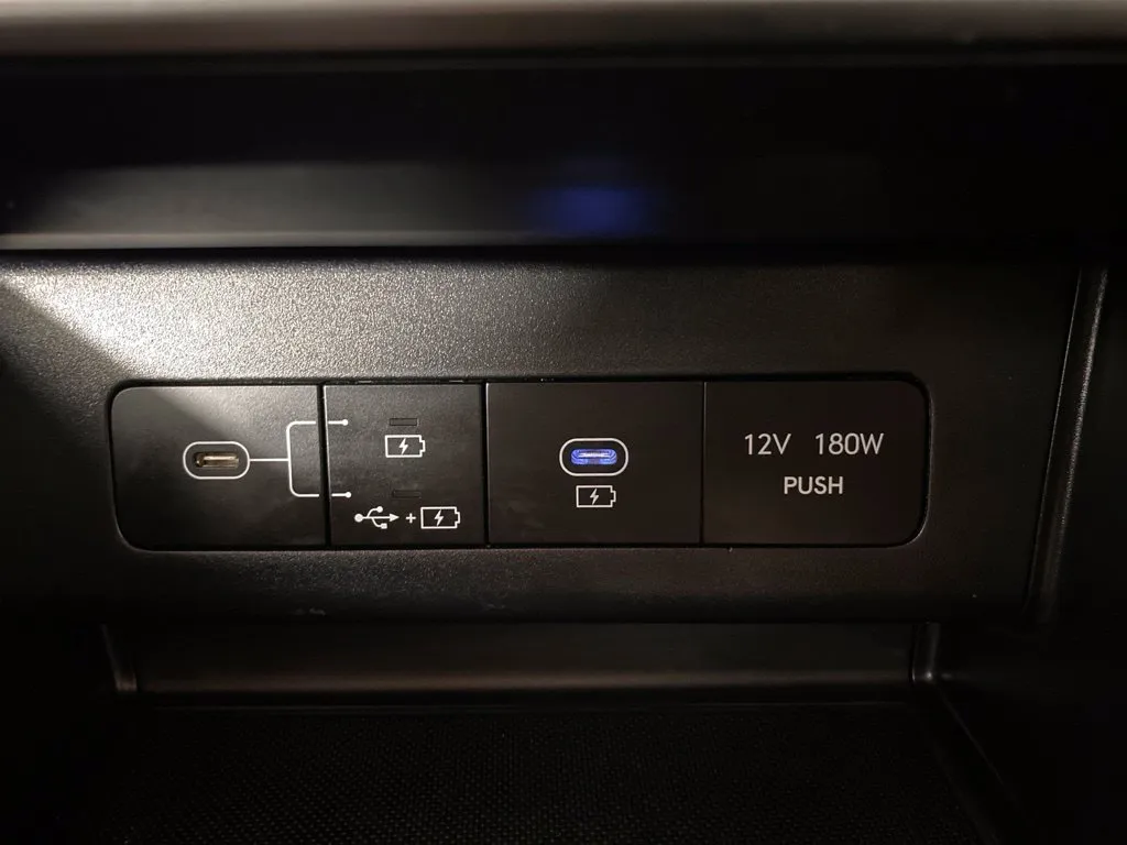 Hyundai Sonata photo 26