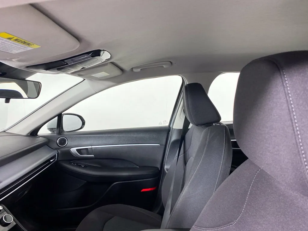Hyundai Sonata photo 17