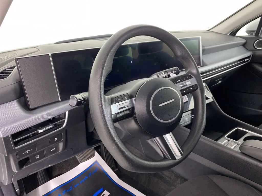 Hyundai Sonata photo 11