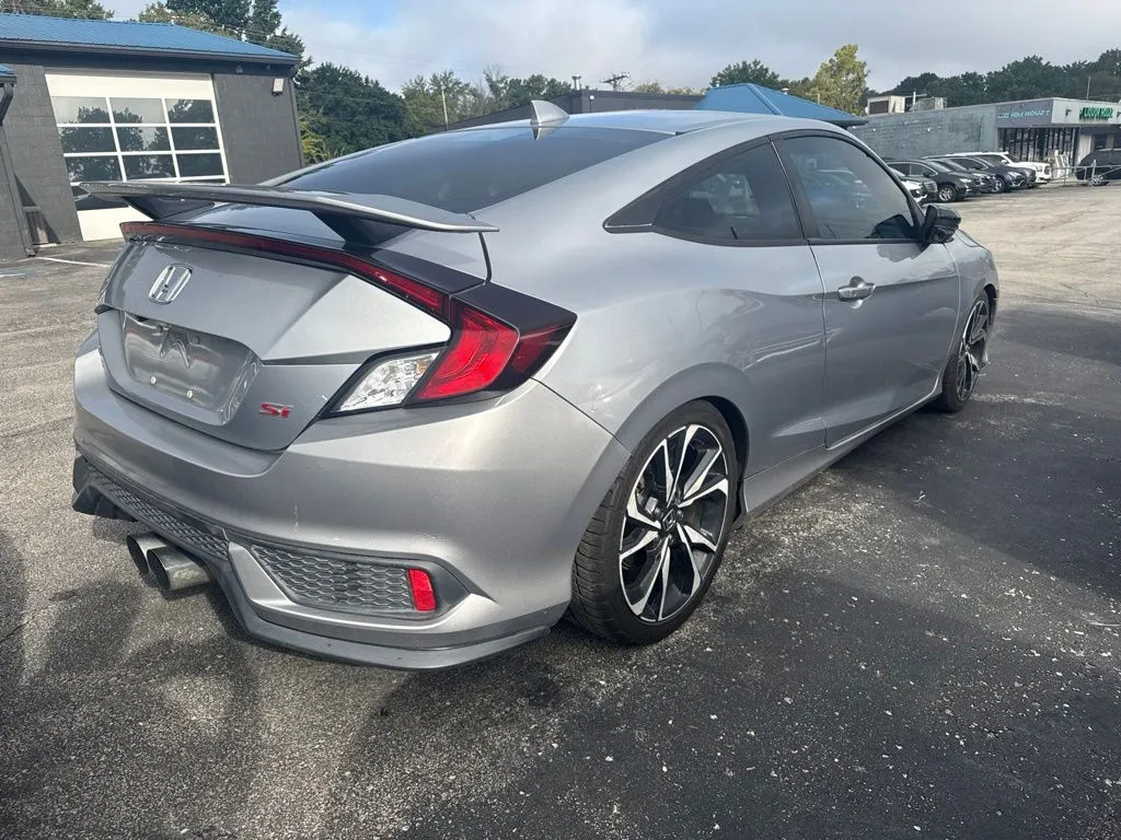 Honda Civic photo 4