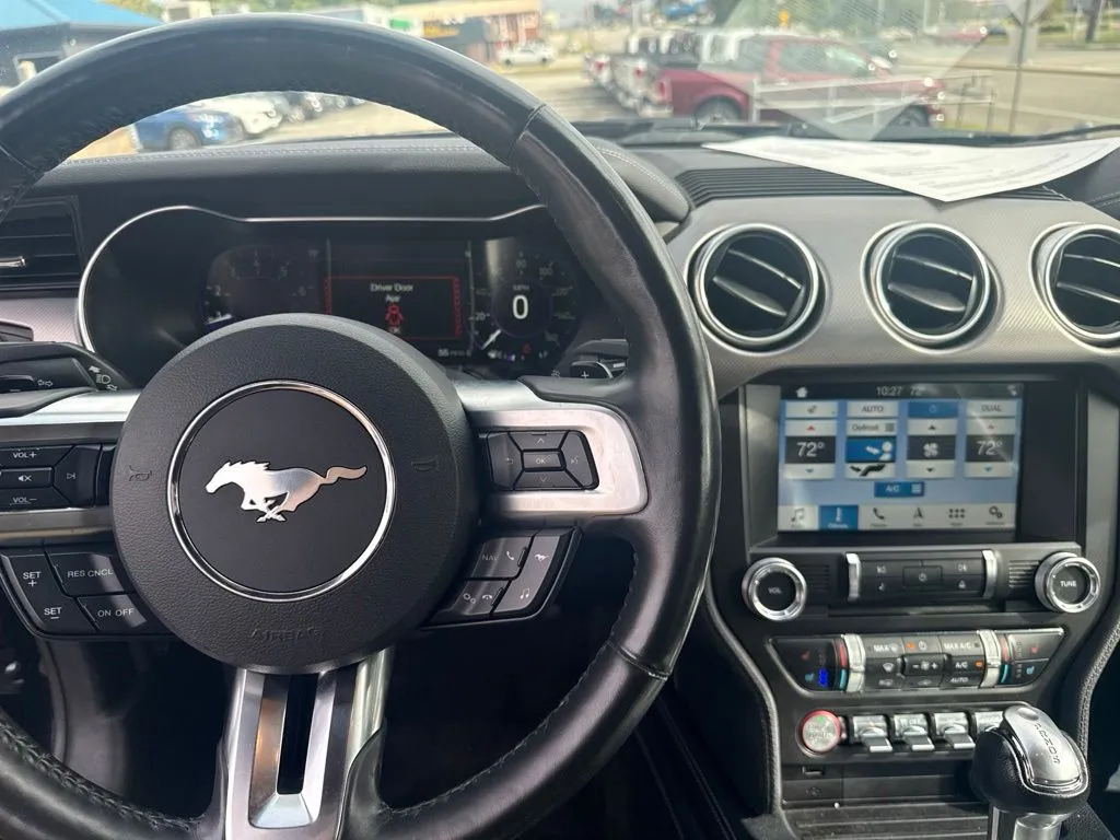 Ford Mustang photo 6