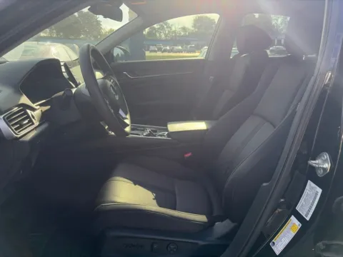 More photos of 2018 Honda Accord EX at MAG Auto - Munsterman Automotive Group, MO