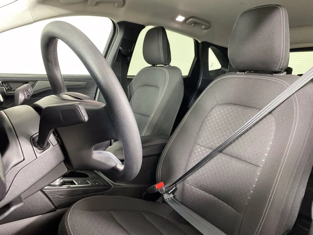 Ford Escape photo 16