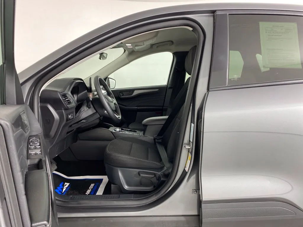 Ford Escape photo 12