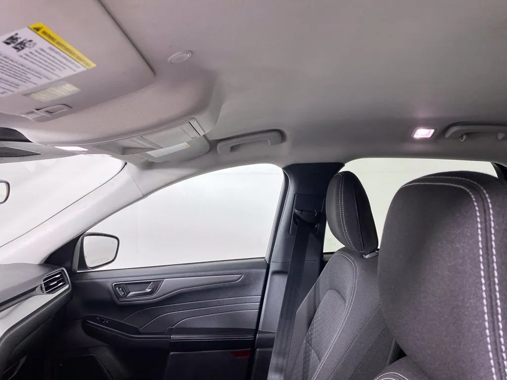 Ford Escape photo 17