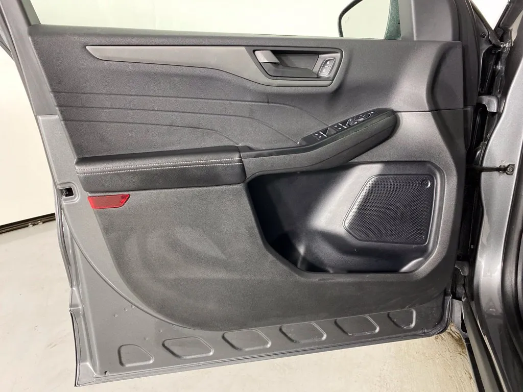 Ford Escape photo 14