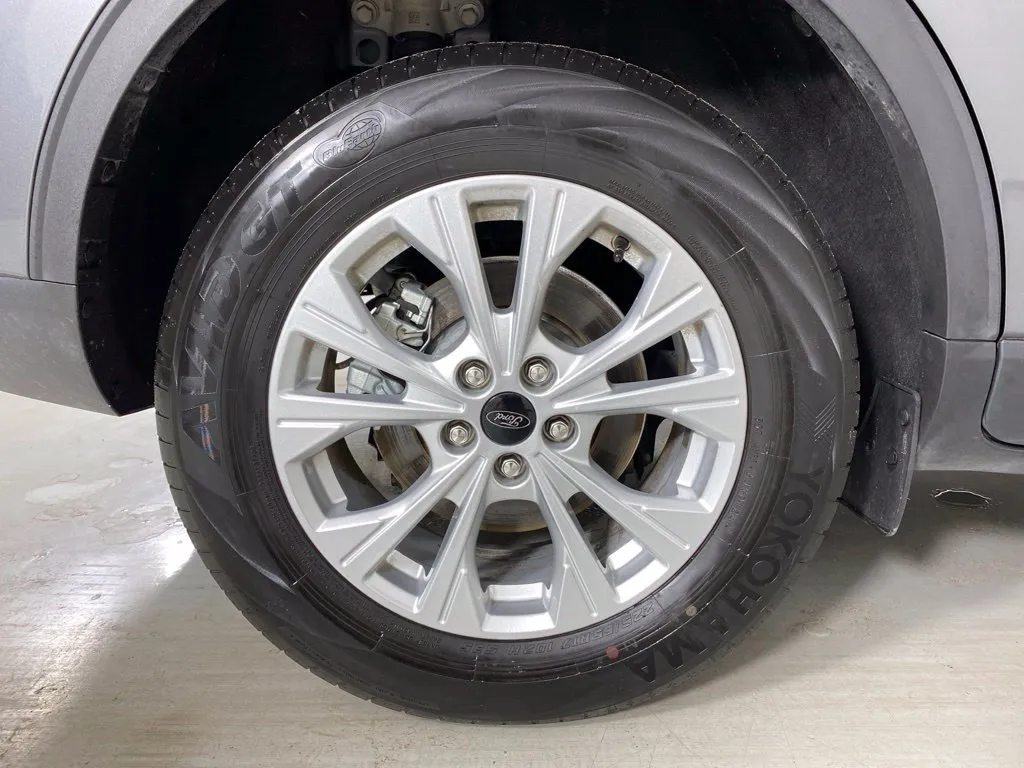 Ford Escape photo 10