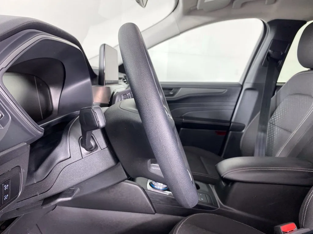 Ford Escape photo 32