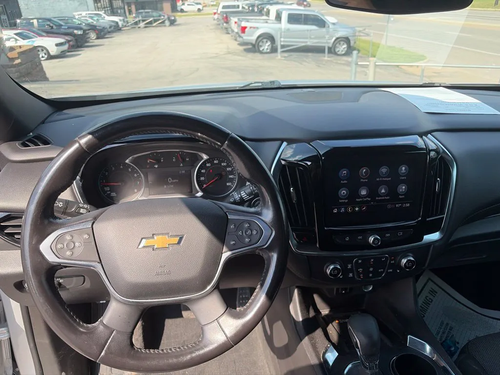 Chevrolet Traverse photo 7