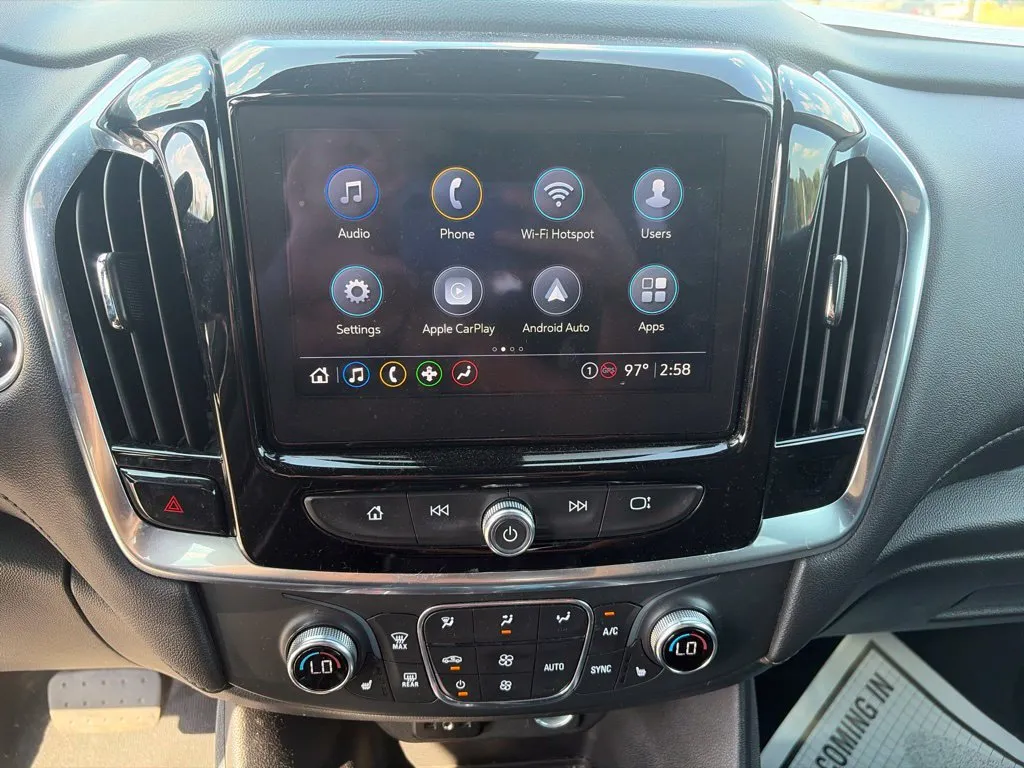 Chevrolet Traverse photo 8