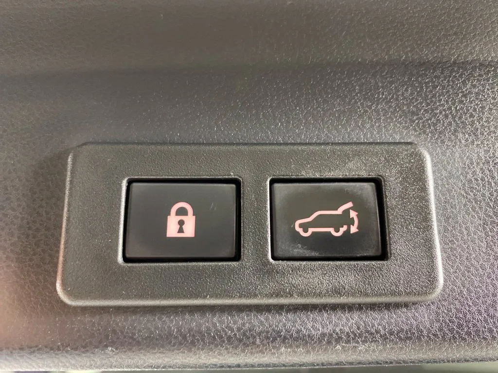 Subaru Ascent photo 38