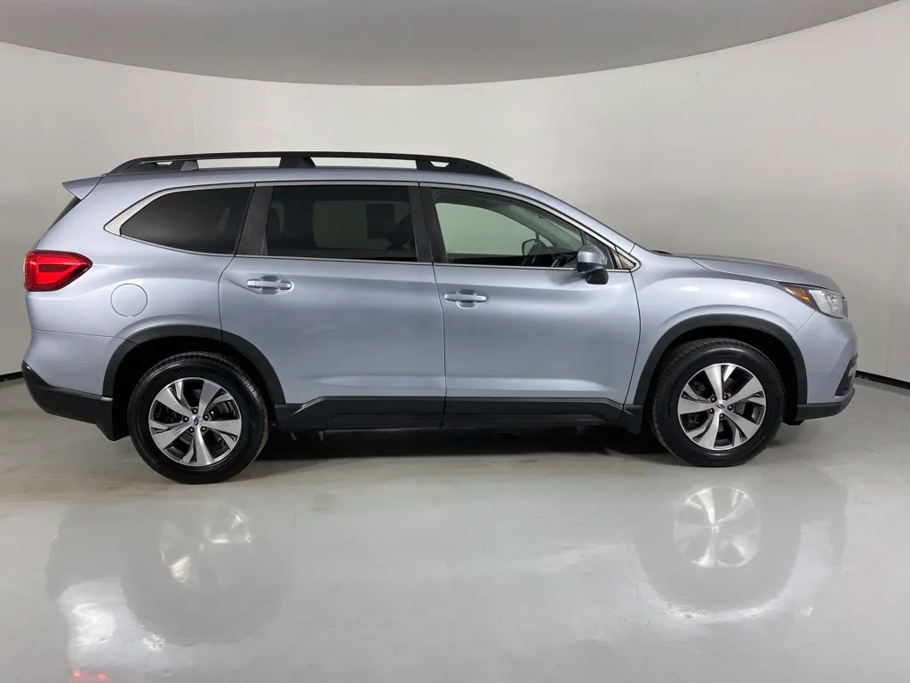Subaru Ascent photo 8